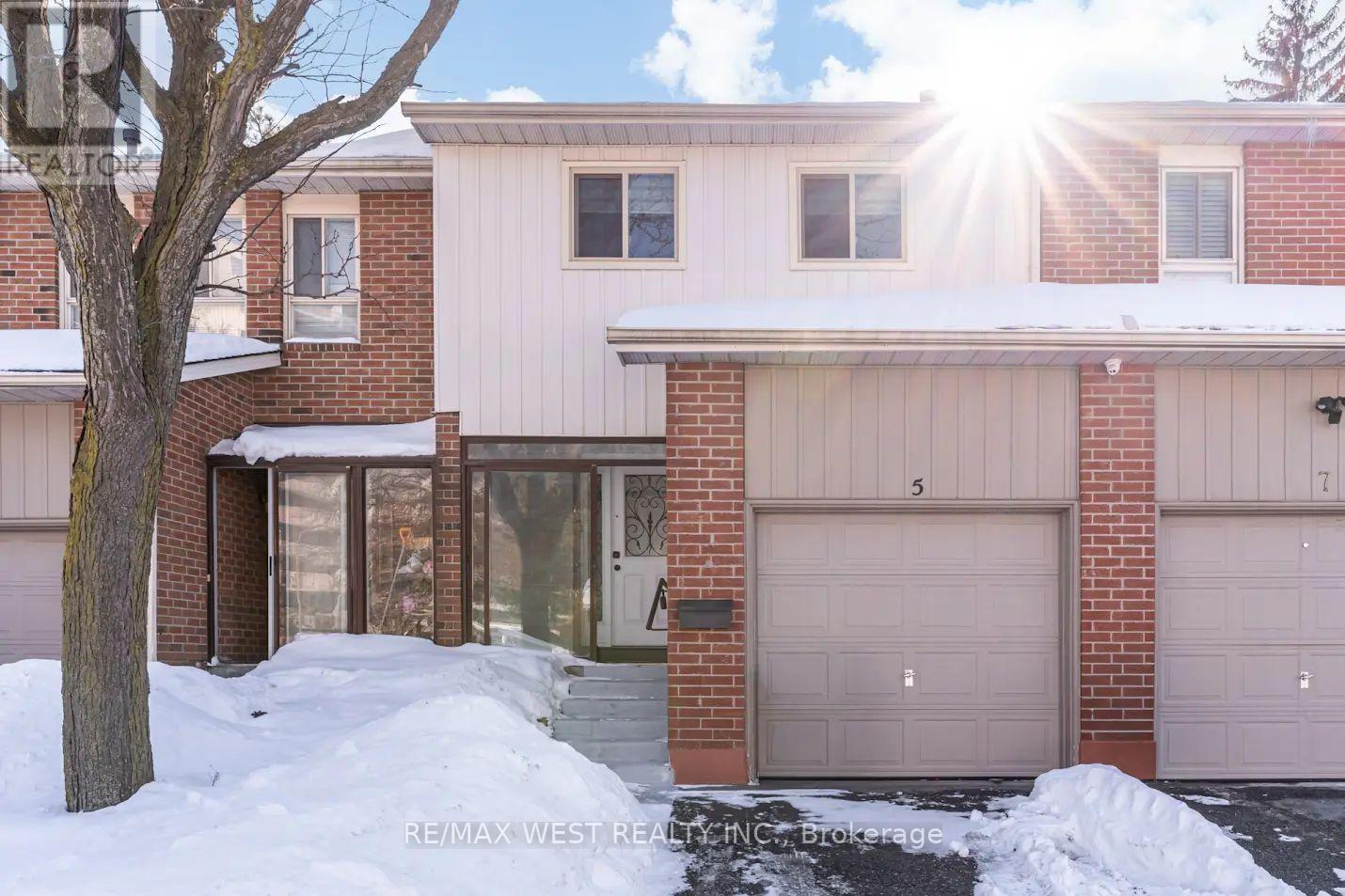 Townhouse at 5 - 34 DUNDALK DRIVE, Toronto (Dorset Park)