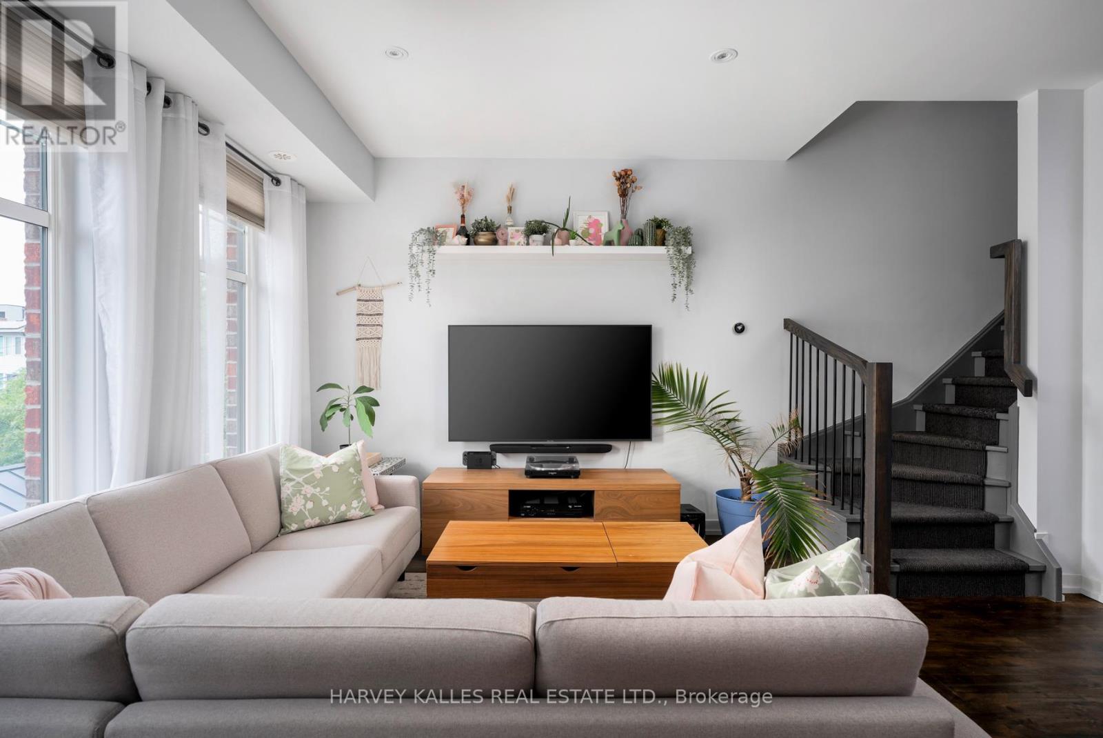 Townhouse at 45 - 140 BROADVIEW AVENUE, Toronto (South Riverdale)