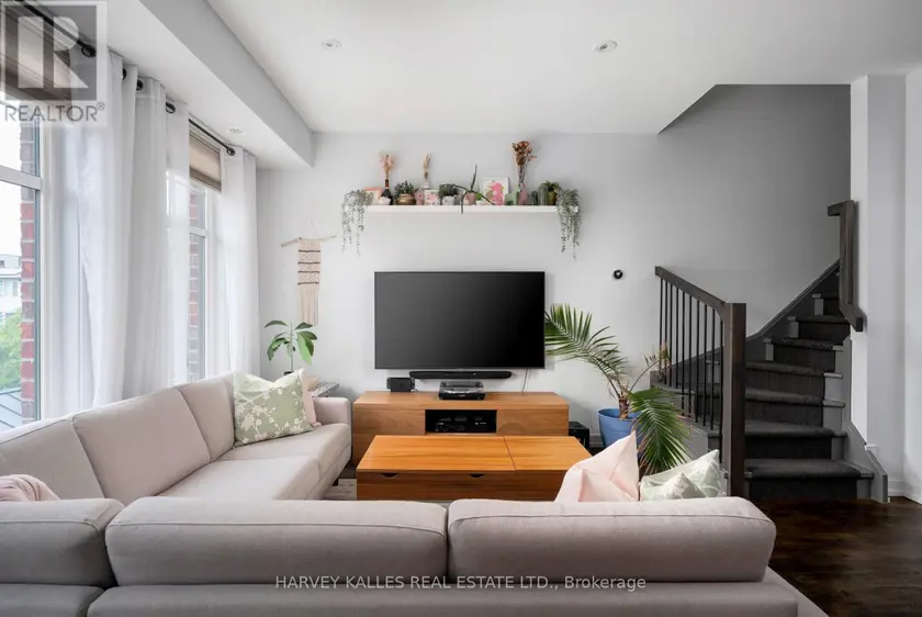 Townhouse at 45 - 140 BROADVIEW AVENUE, Toronto