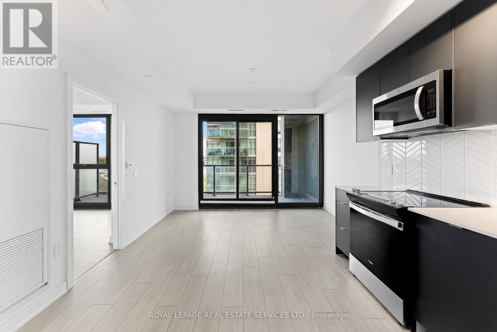 Apartment at 601 - 1606 CHARLES STREET, Whitby (Port Whitby)