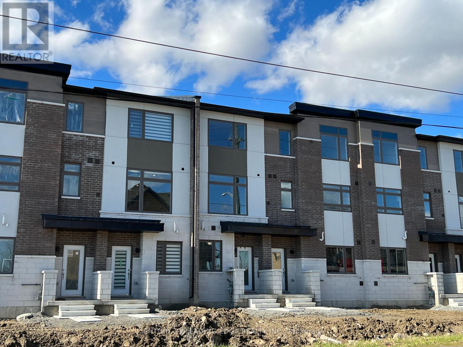 Townhouse at 211 - 250 FINCH AVENUE, Pickering (Rouge Park)