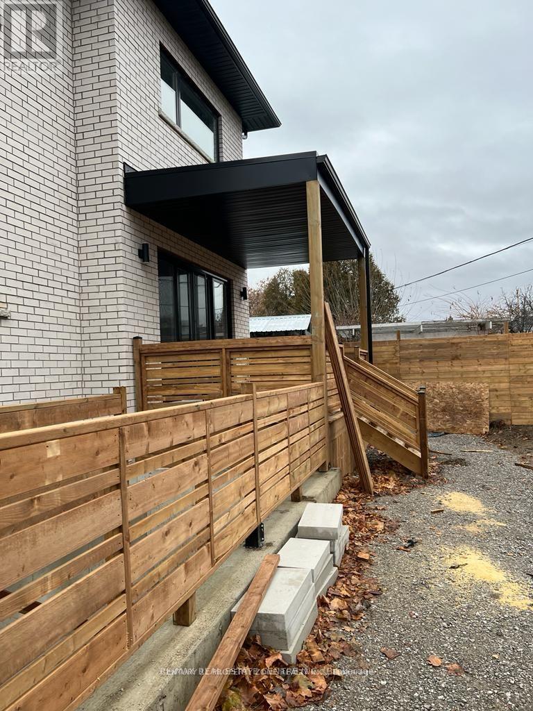 Detached at BSMT - 33 TWIN PAULS CRESCENT, Toronto