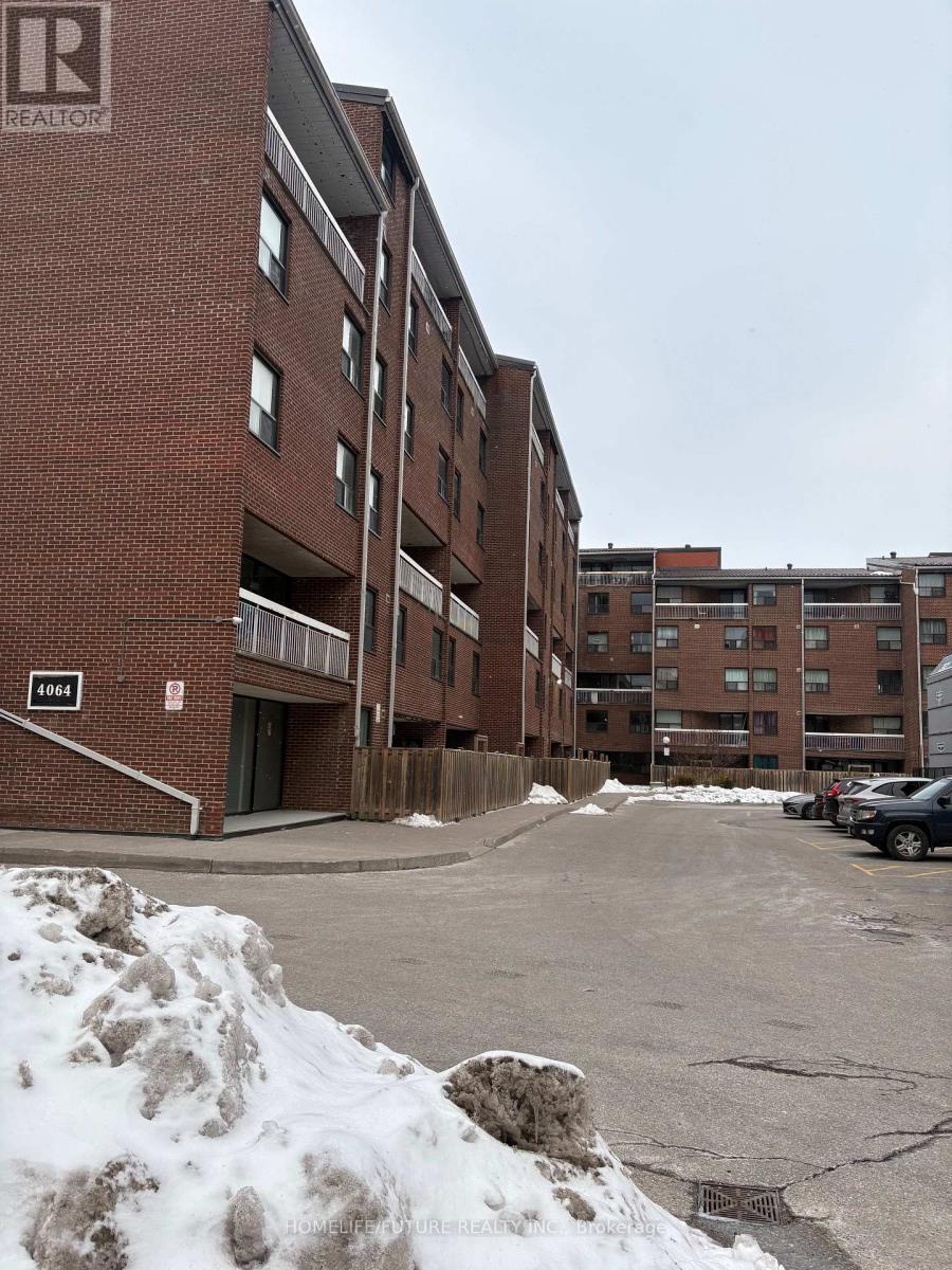 Townhouse at 210 - 4064 LAWRENCE AVENUE E, Toronto (West Hill)