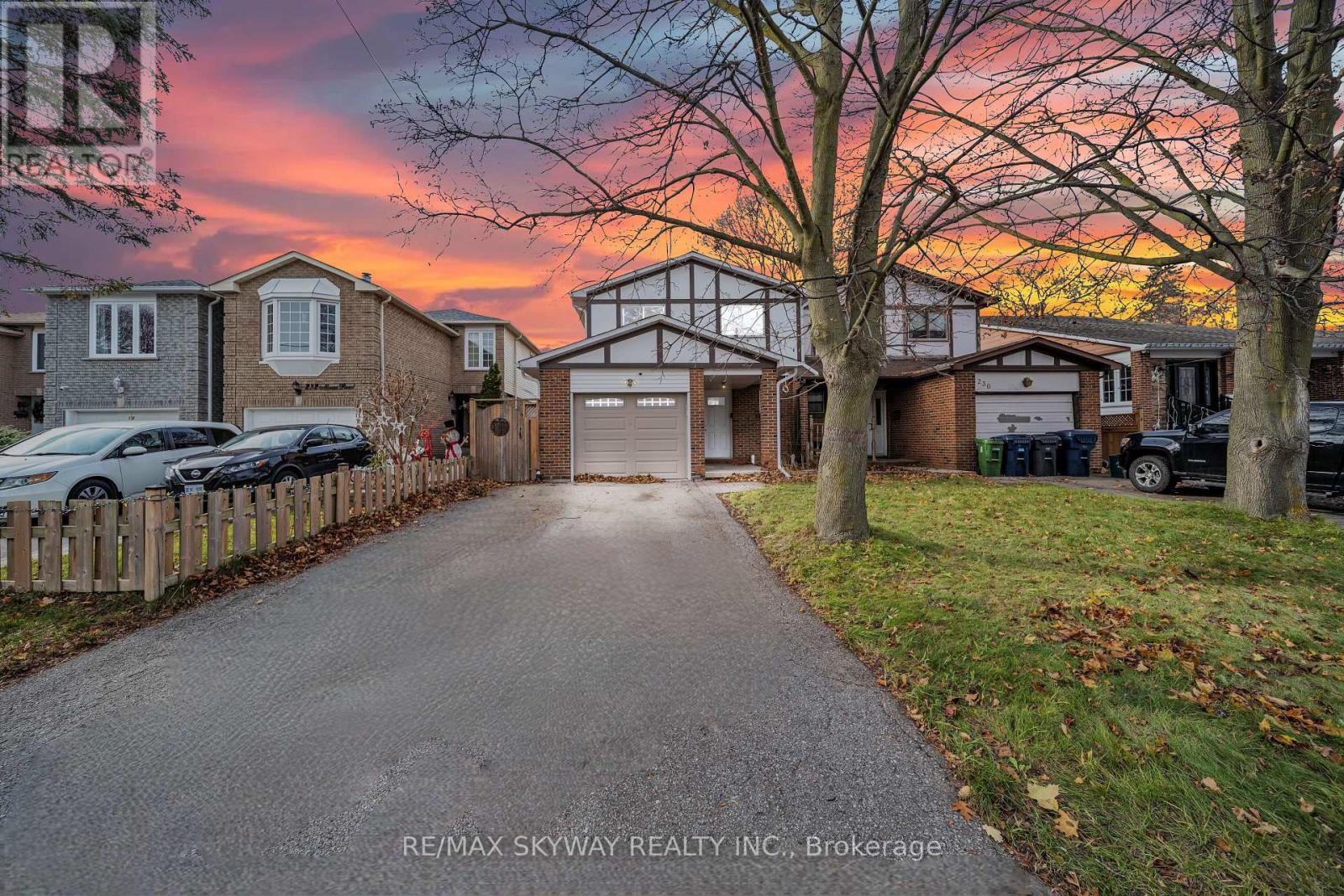 Semi-Detached/Link at 234 MANSE ROAD, Toronto (West Hill)