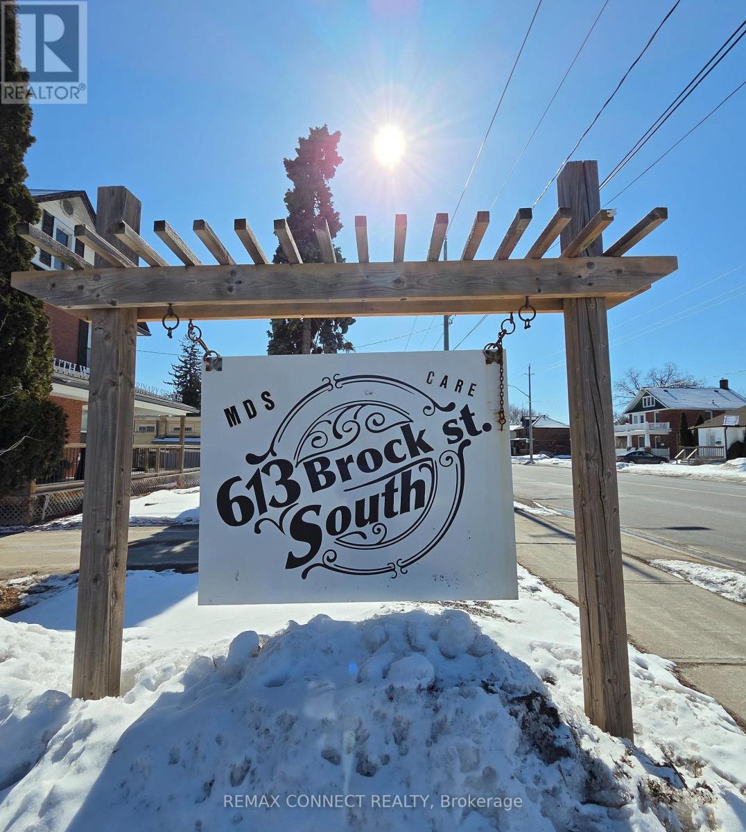 Detached at 613 BROCK STREET S, Whitby (Downtown Whitby)