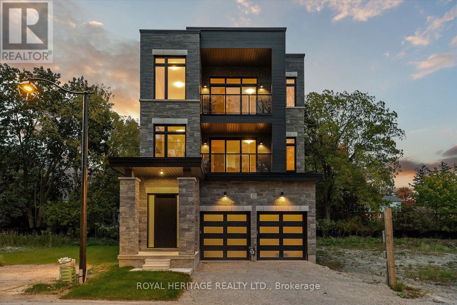 Detached at 25 INVERLYNN WAY, Whitby (Lynde Creek)
