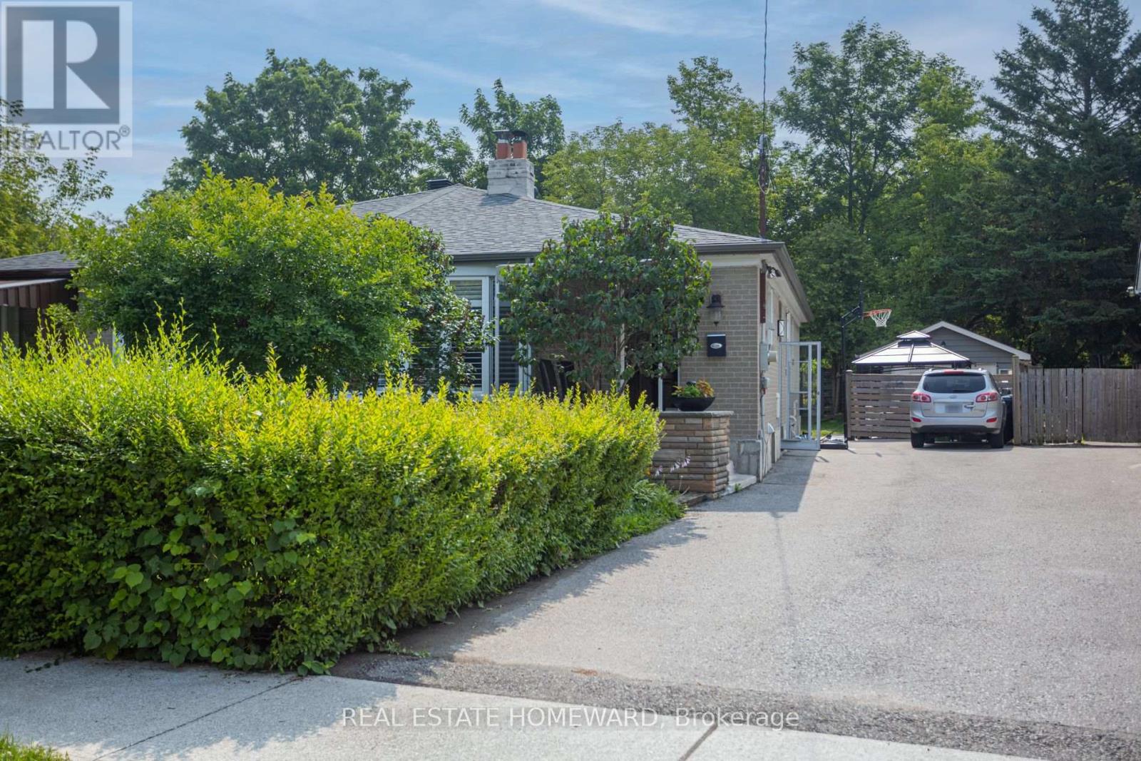 Semi-Detached/Link at BSMT - 115 PORCHESTER DRIVE, Toronto (Woburn)