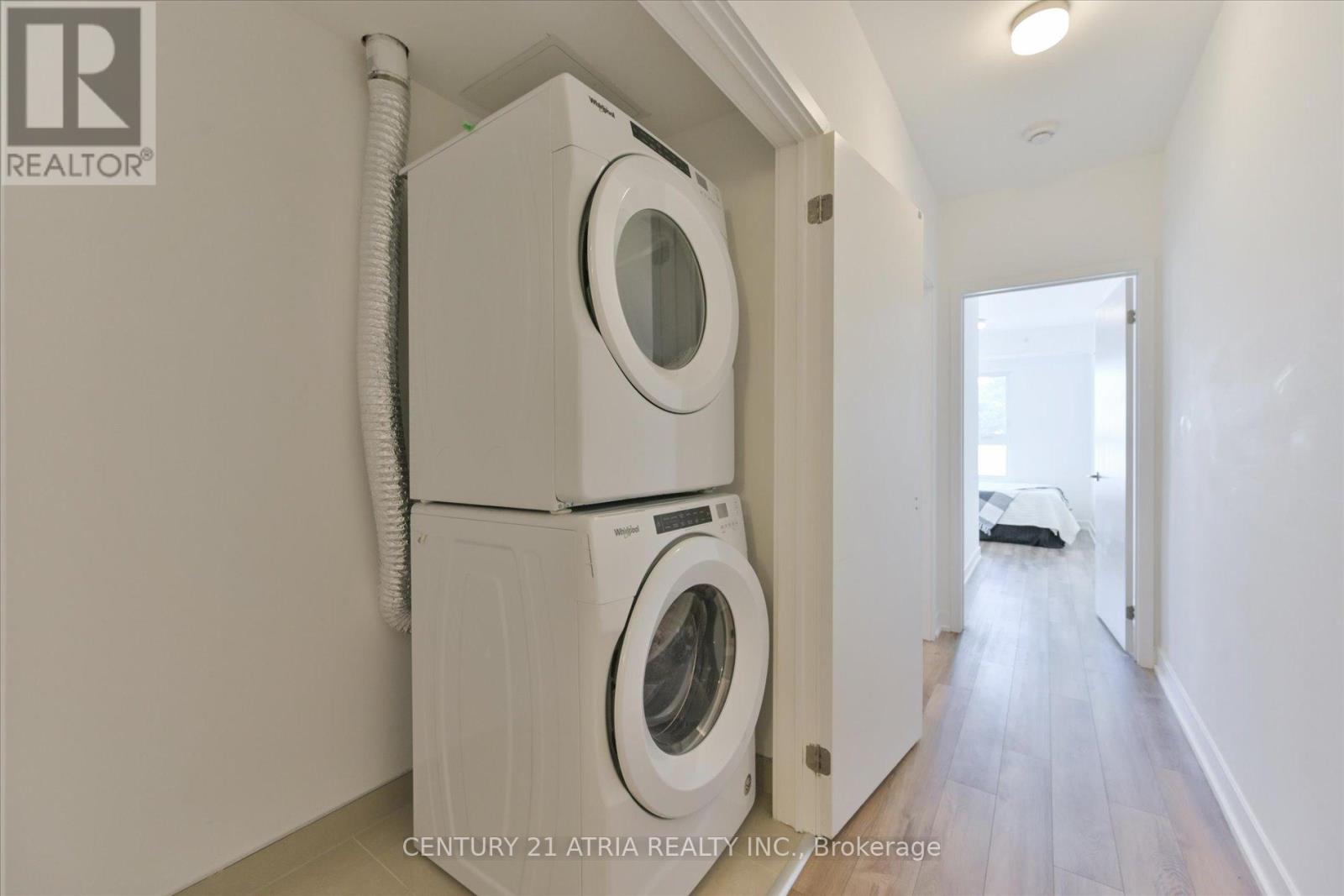 Townhouse at 111 - 2100 BRIDLETOWNE CIRCLE, Toronto