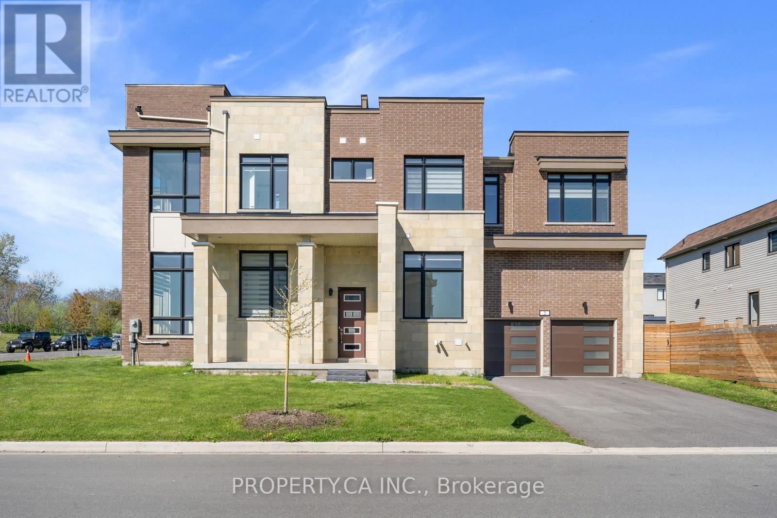 Detached at 2 YACHT DRIVE, Clarington