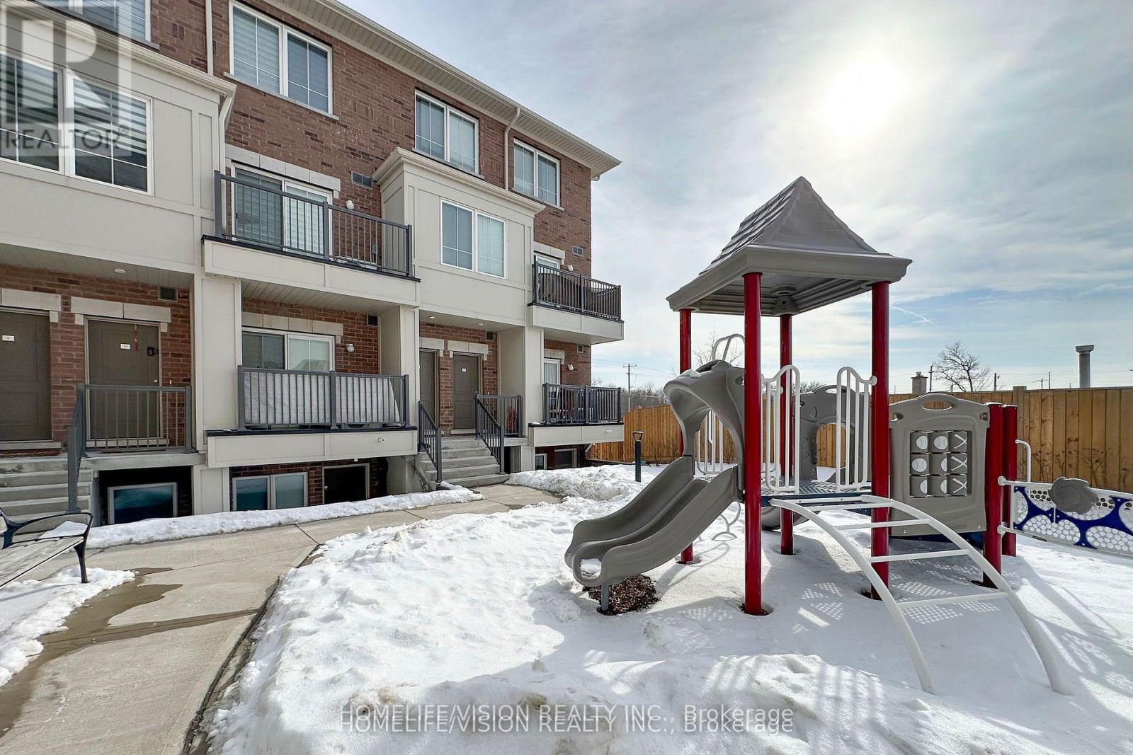 Townhouse at 12 - 490 BERESFORD PATH, Oshawa (Central)