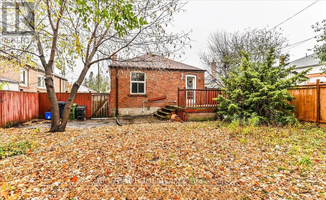Detached at LOWER - 149 N BONNINGTON AVENUE, Toronto (Clairlea-Birchmount)