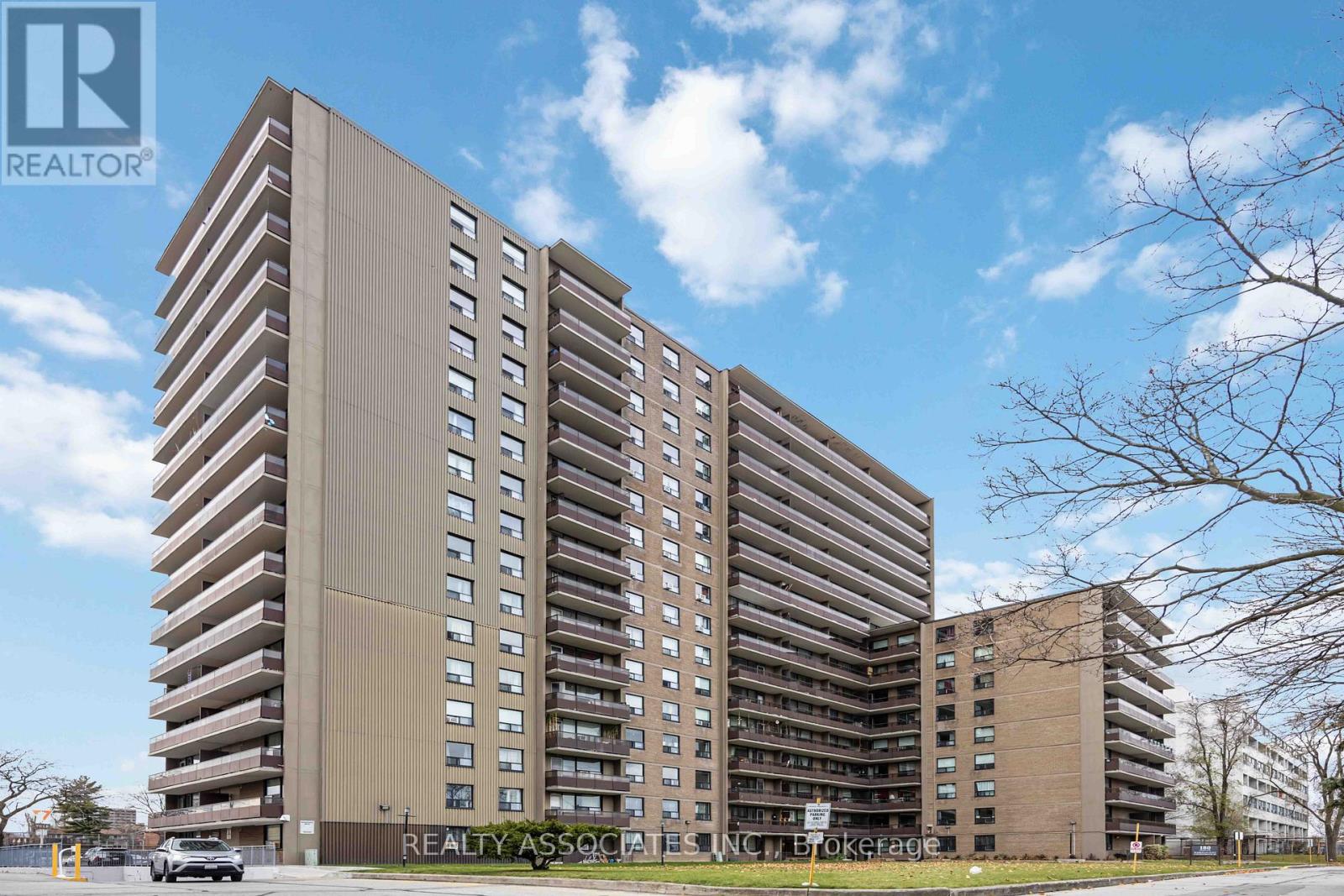 Apartment at 811 - 180 MARKHAM ROAD, Toronto (Scarborough Village)
