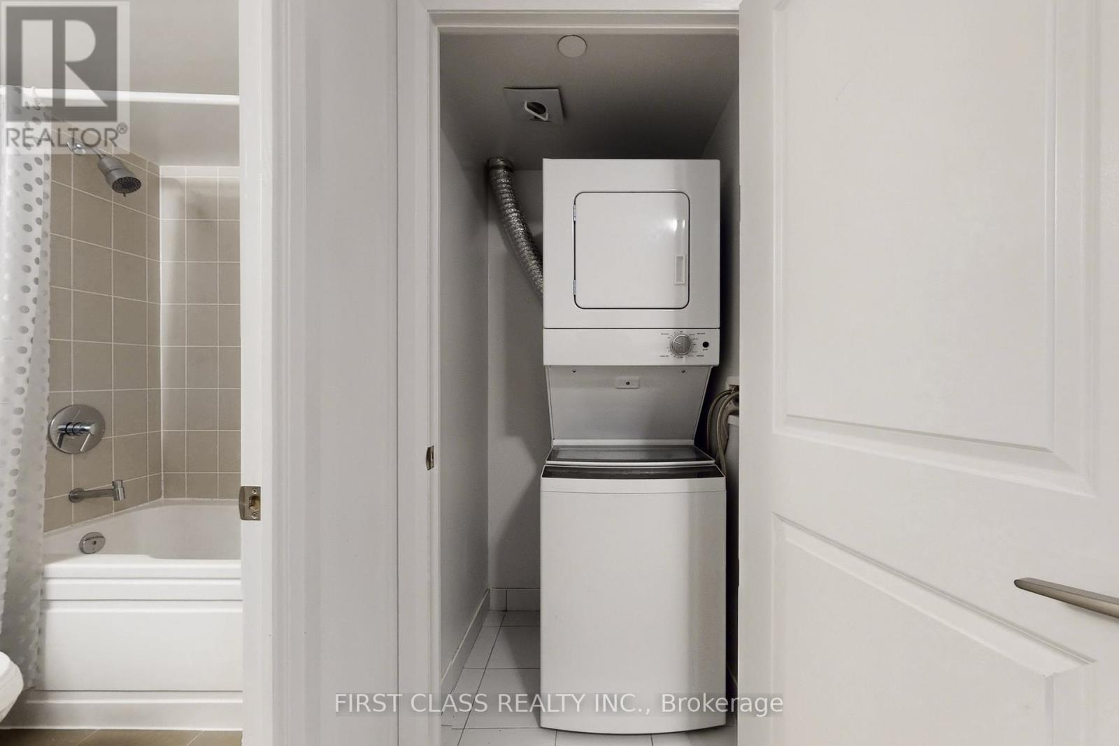 Apartment at 1506 - 20 MEADOWGLEN PLACE, Toronto