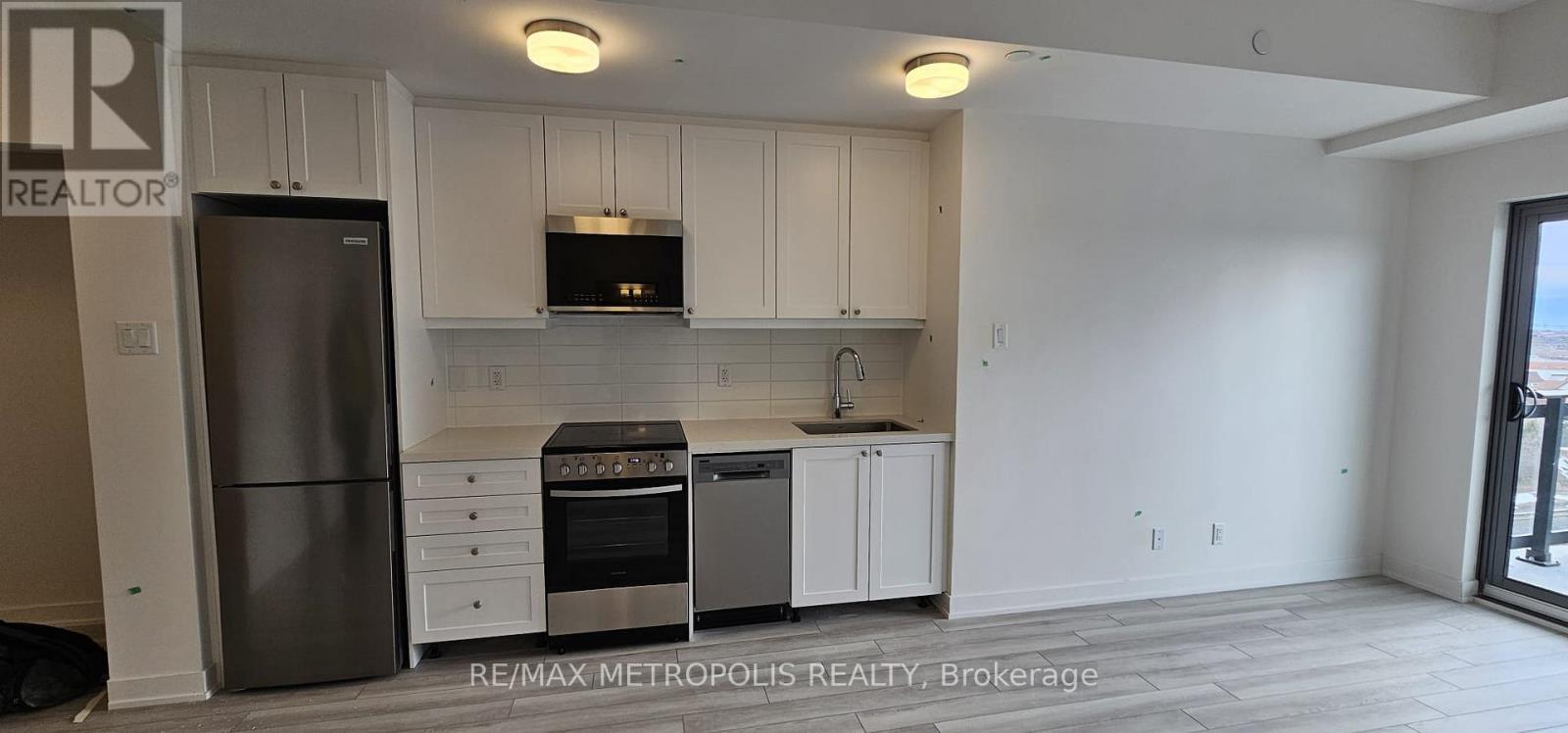Apartment at 901 - 55 CLARINGTON BOULEVARD, Clarington (Bowmanville)