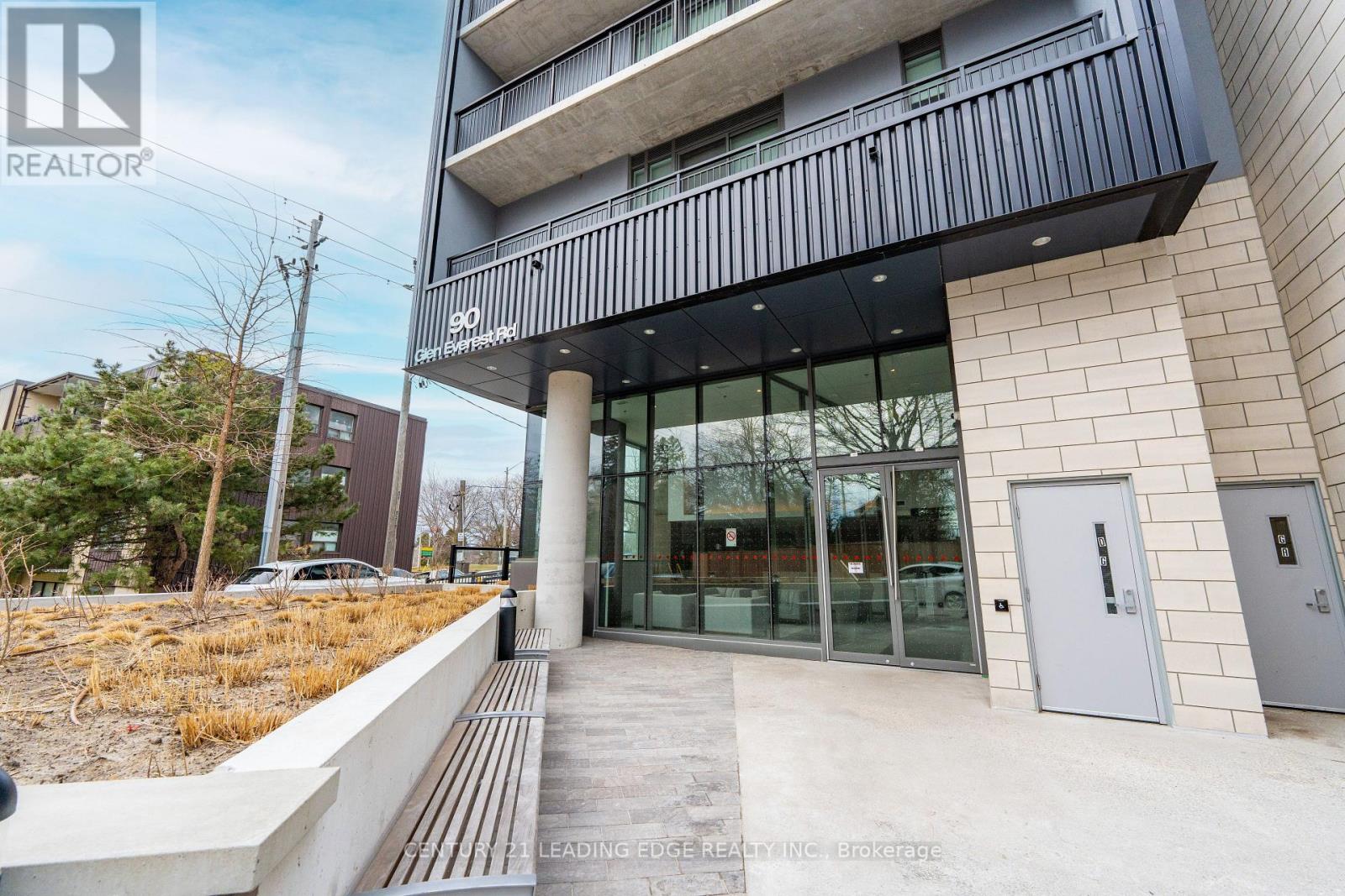 Apartment at 301 - 90 GLEN EVEREST ROAD, Toronto (Birchcliffe-Cliffside)