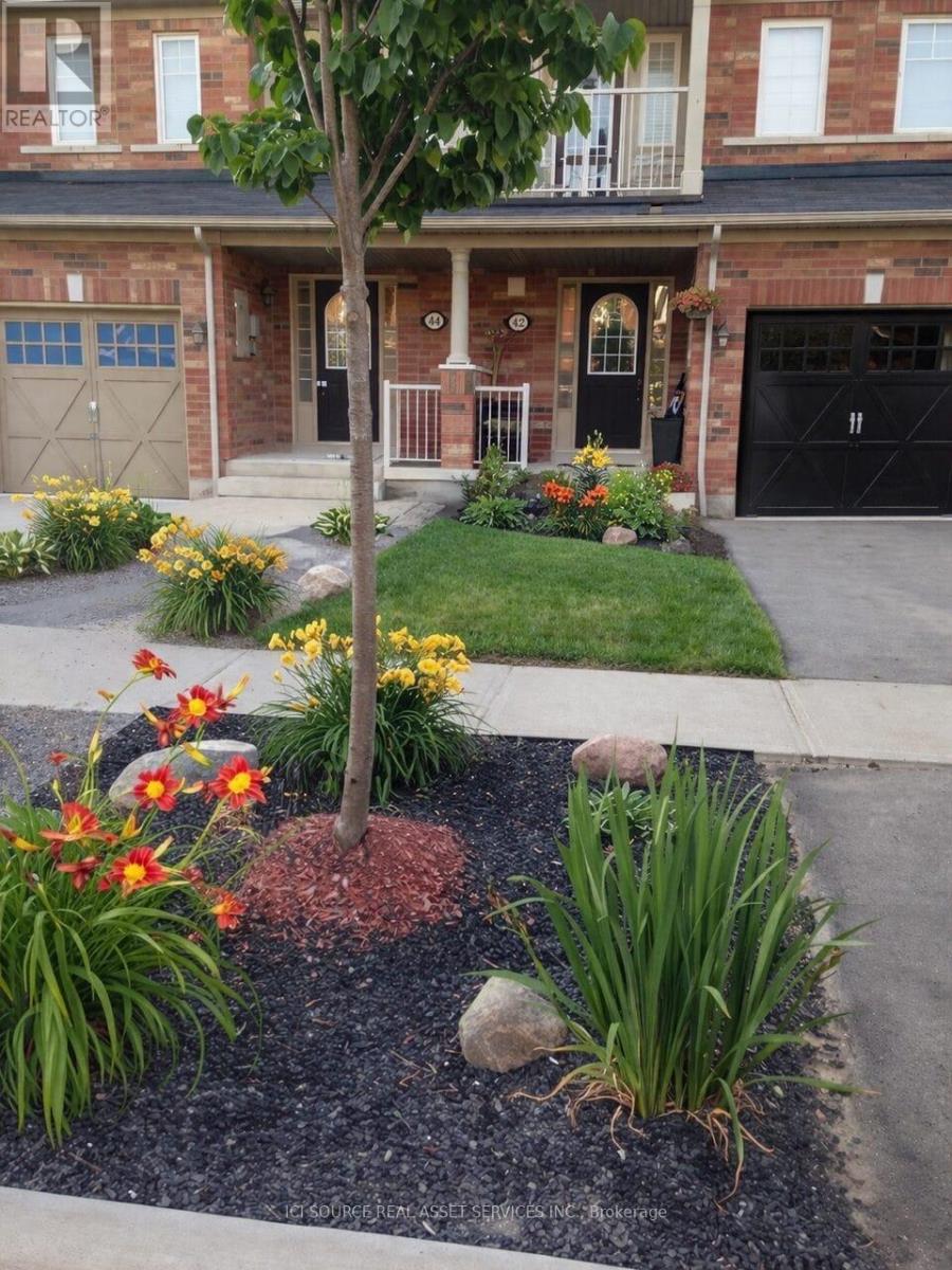 Townhouse at 42 KEYWOOD STREET, Ajax (South East)