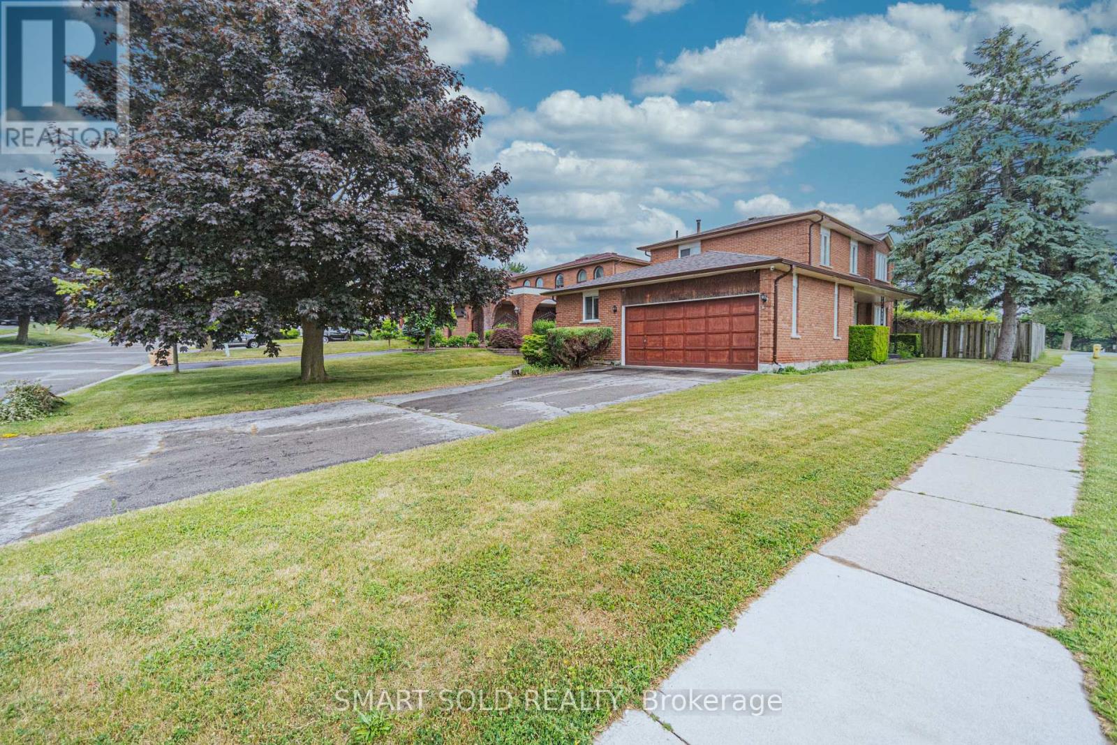 Detached at 217 WAVERLY STREET N, Oshawa (McLaughlin)
