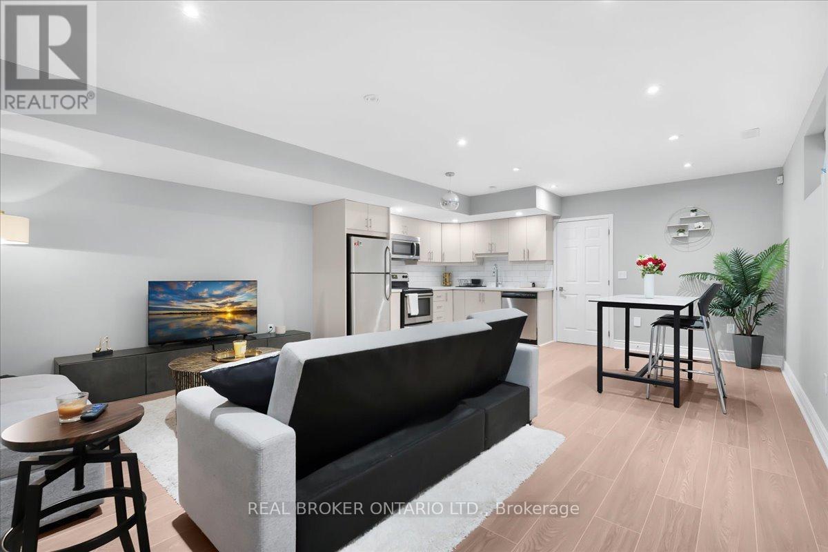 Detached at 25A MYSTIC AVENUE, Toronto (Oakridge)
