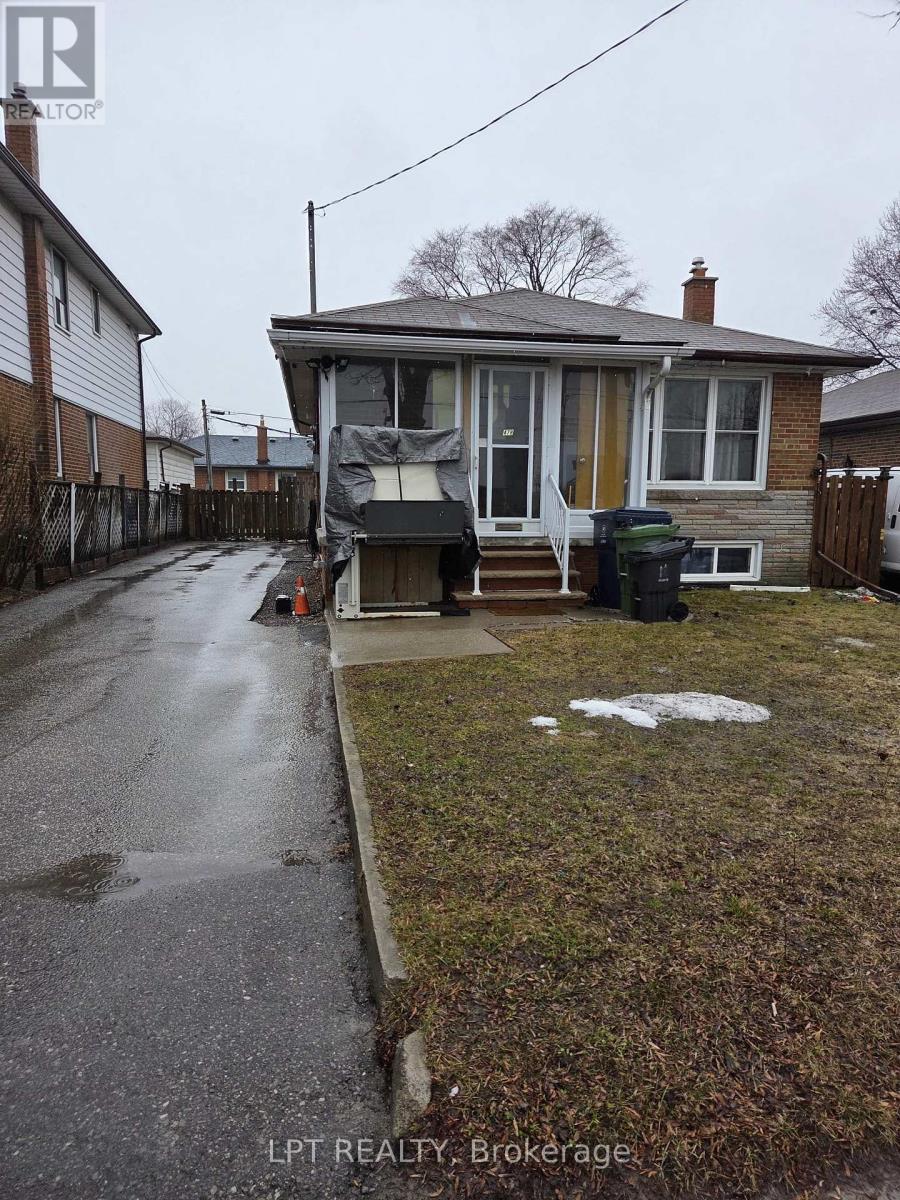 Detached at UPPER ONLY - 478 BRIMLEY ROAD, Toronto (Kennedy Park)