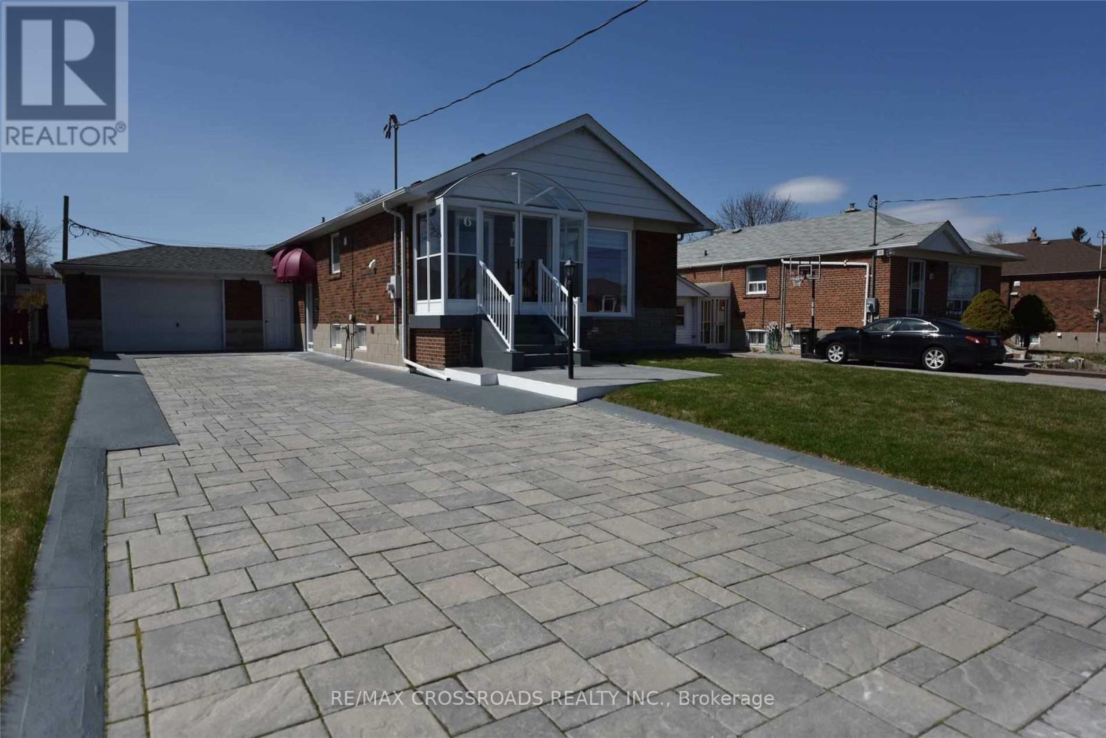 Detached at BSMT - 16 CROSLAND DRIVE, Toronto (Wexford-Maryvale)