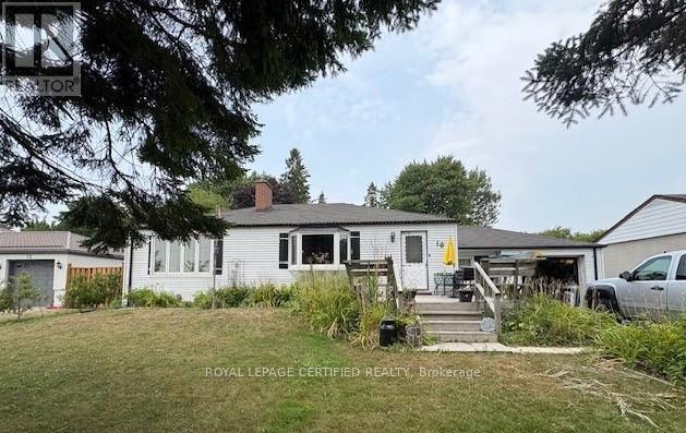 Detached at 16 ALMOND AVENUE, Whitby