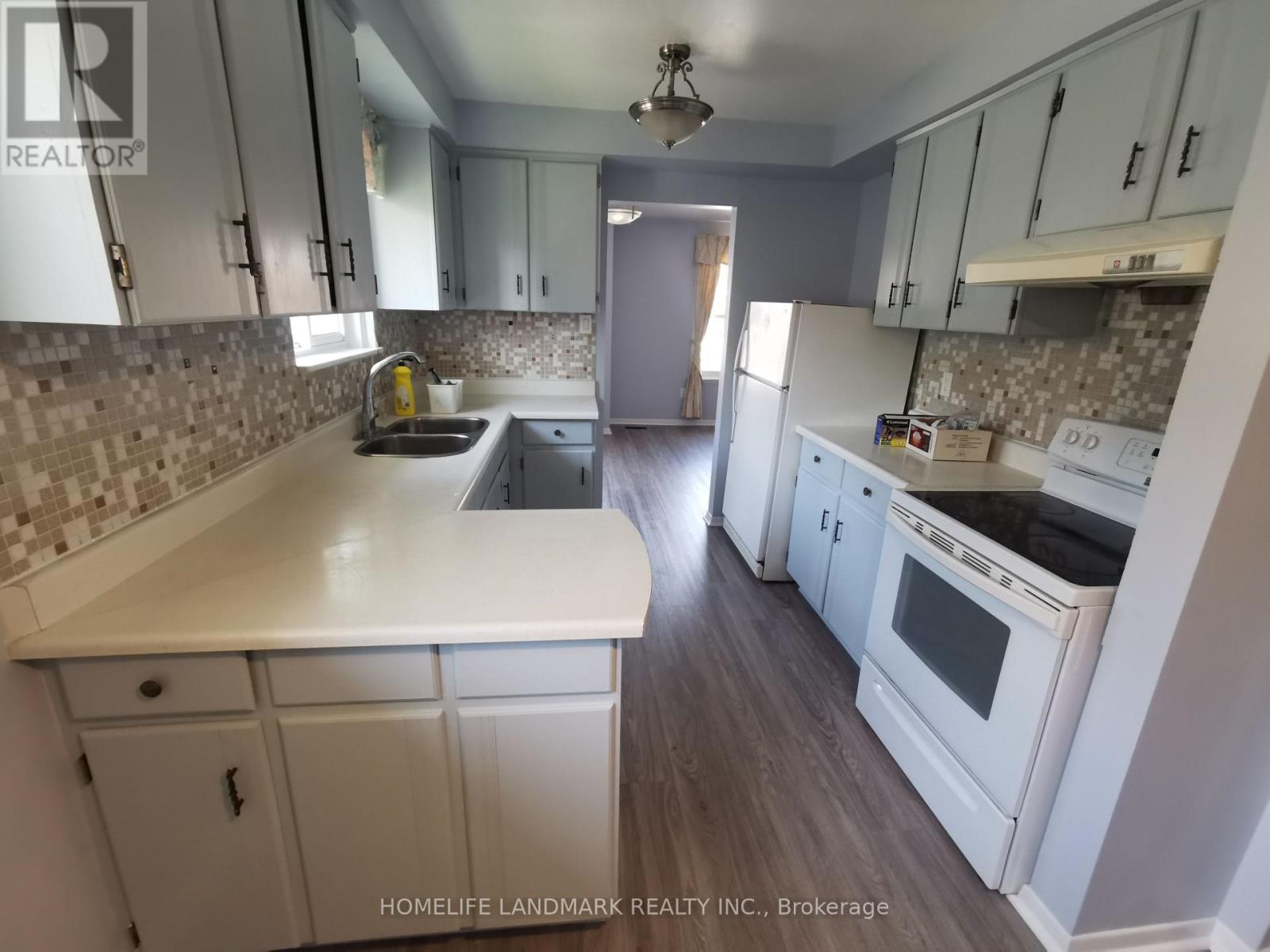 Semi-Detached/Link at UPPER - 16 NORTONVILLE DRIVE, Toronto (Tam O'Shanter-Sullivan)