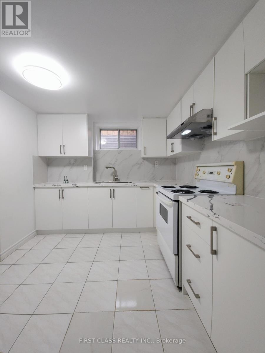 Detached at 27 MACKLINGATE COURT, Toronto (Agincourt North)