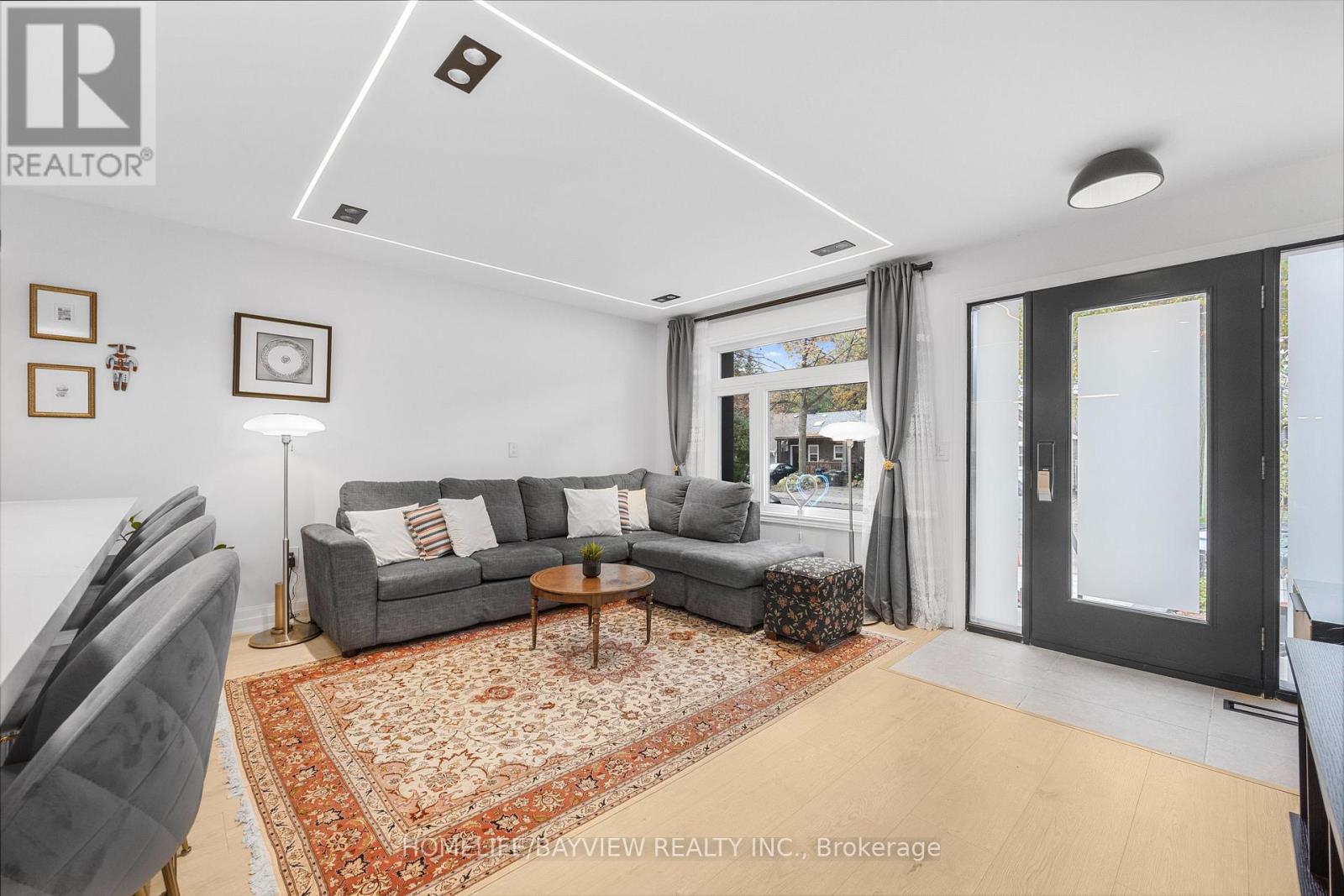 Detached at 9 KENWORTHY AVENUE, Toronto (Oakridge)