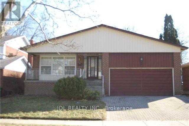Detached at 28 HARRINGAY CRESCENT, Toronto (L'Amoreaux)