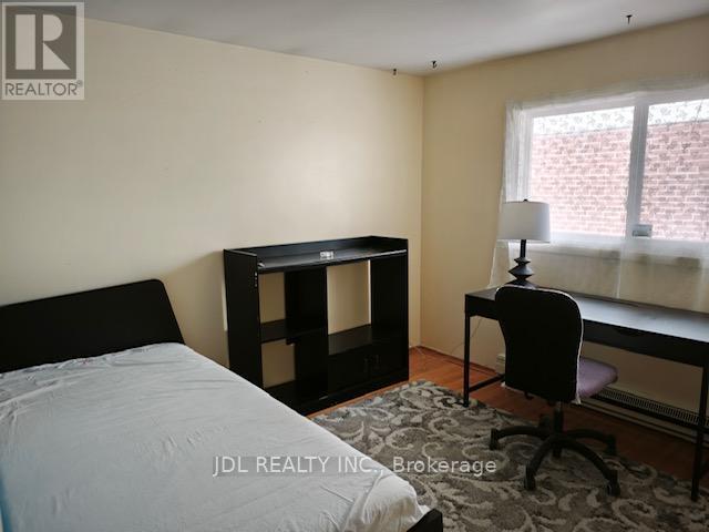Detached at 28 HARRINGAY CRESCENT, Toronto