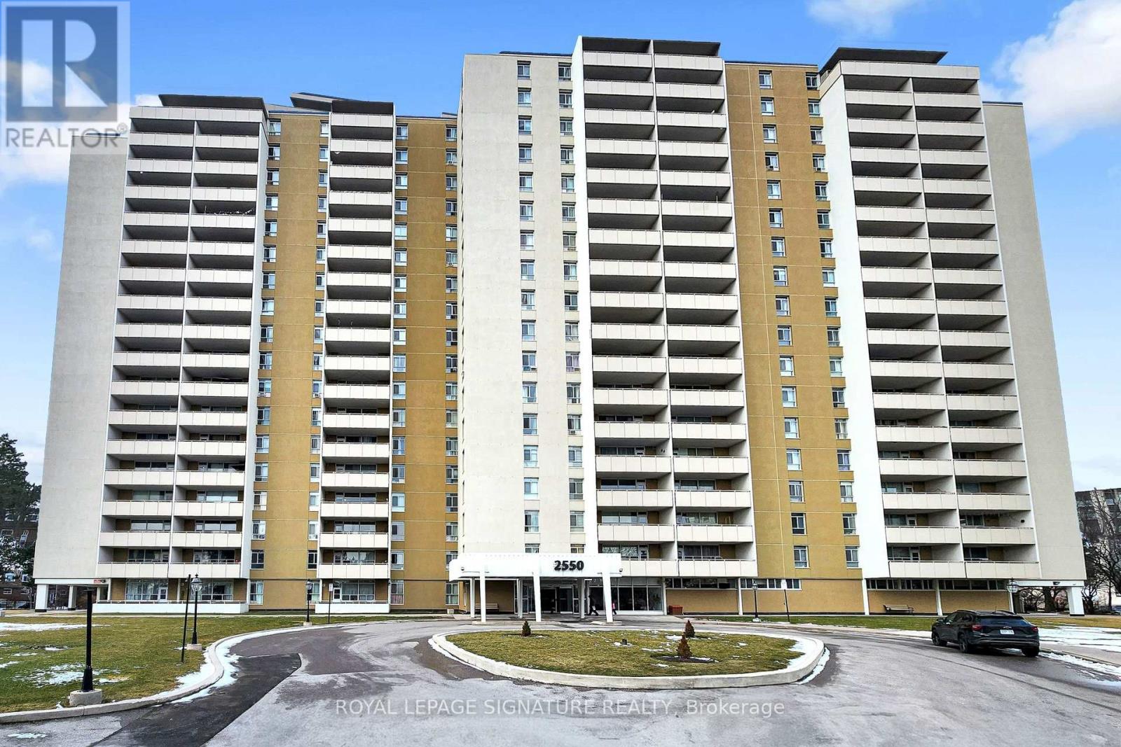 Apartment at 703 - 2550 PHARMACY AVENUE, Toronto (L'Amoreaux)