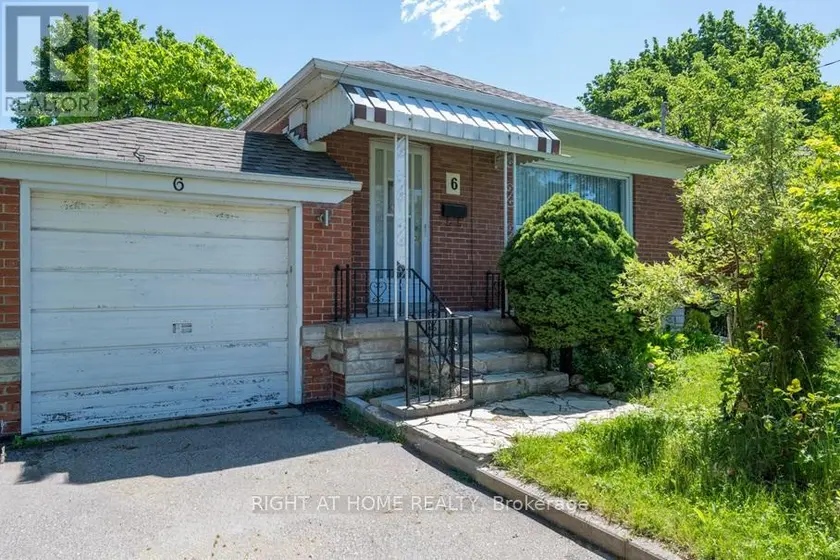 Detached at 6 BELLVARE CRESCENT, Toronto