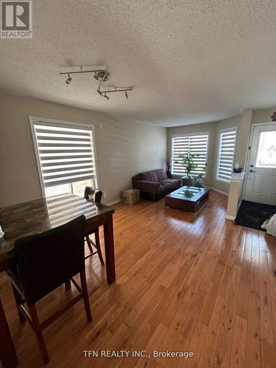 Townhouse at MAIN - 117 ROUGE RIVER DRIVE, Toronto (Rouge)