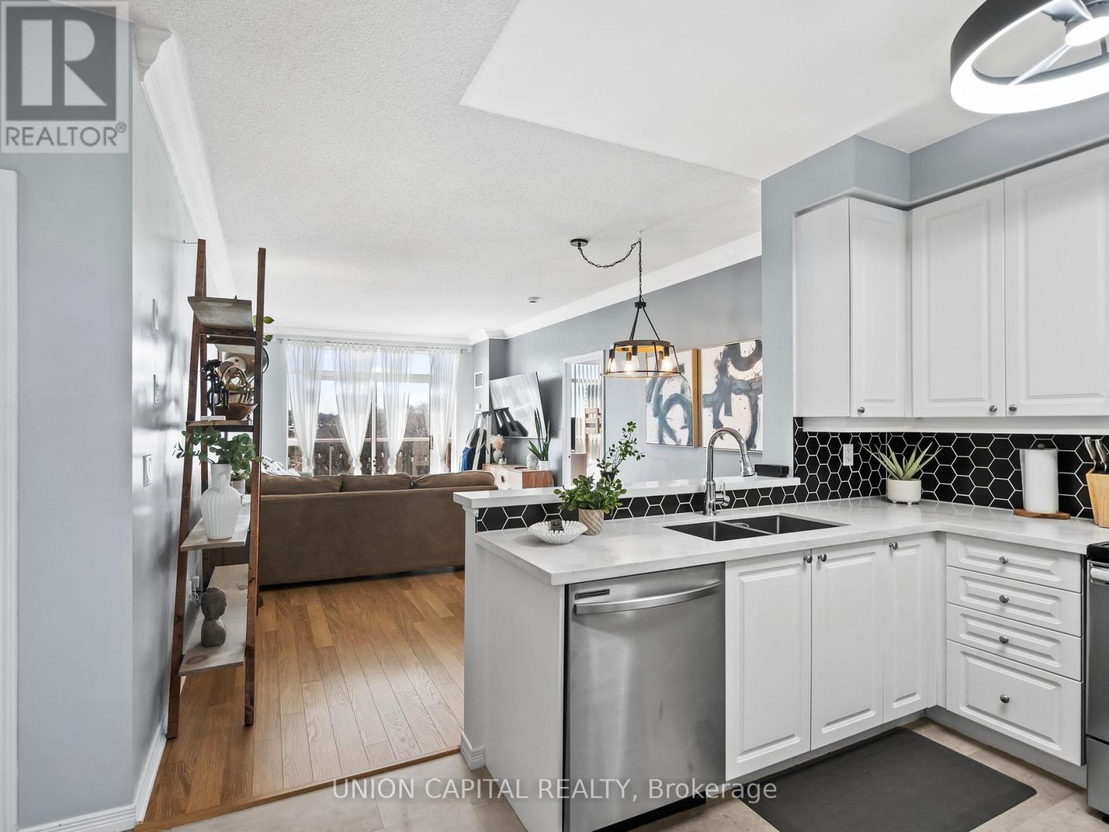 Apartment at PH918 - 3650 KINGSTON ROAD, Toronto (Scarborough Village)