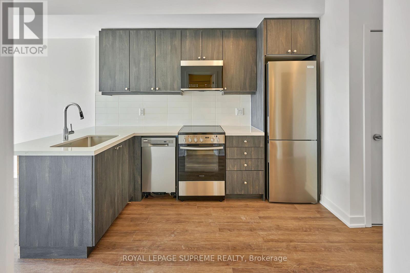 Apartment at 1020 - 51 CLARINGTON BOULEVARD, Clarington (Bowmanville)