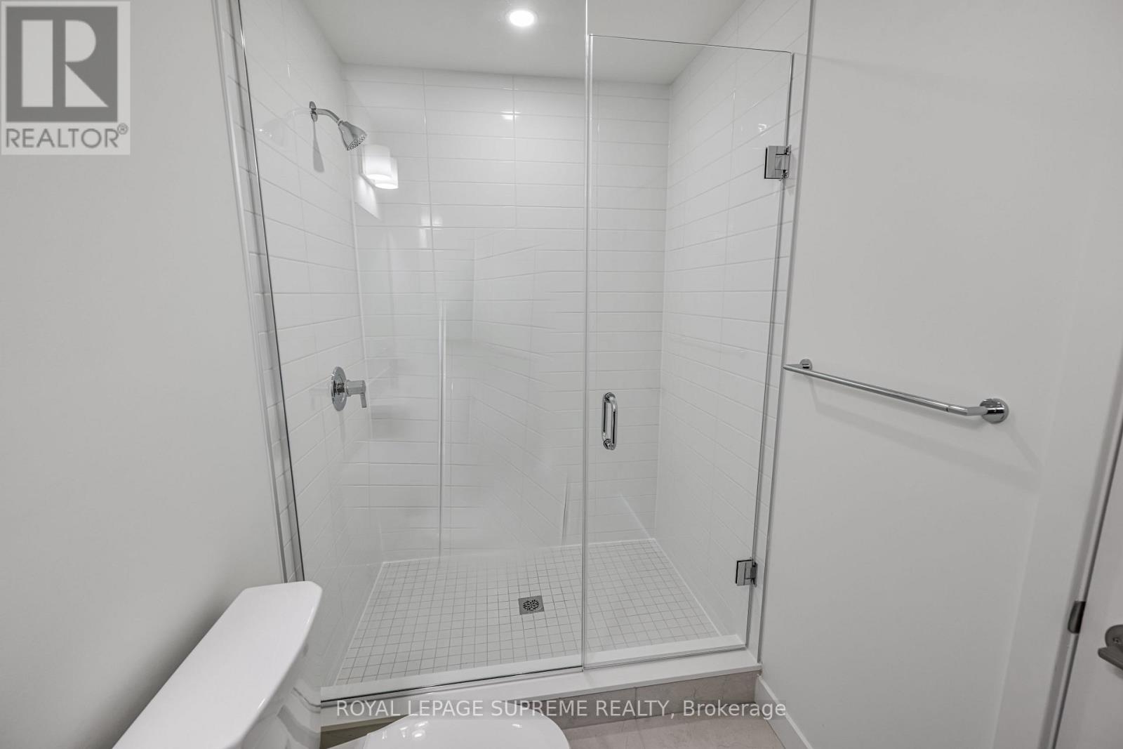 Apartment at 1020 - 51 CLARINGTON BOULEVARD, Clarington
