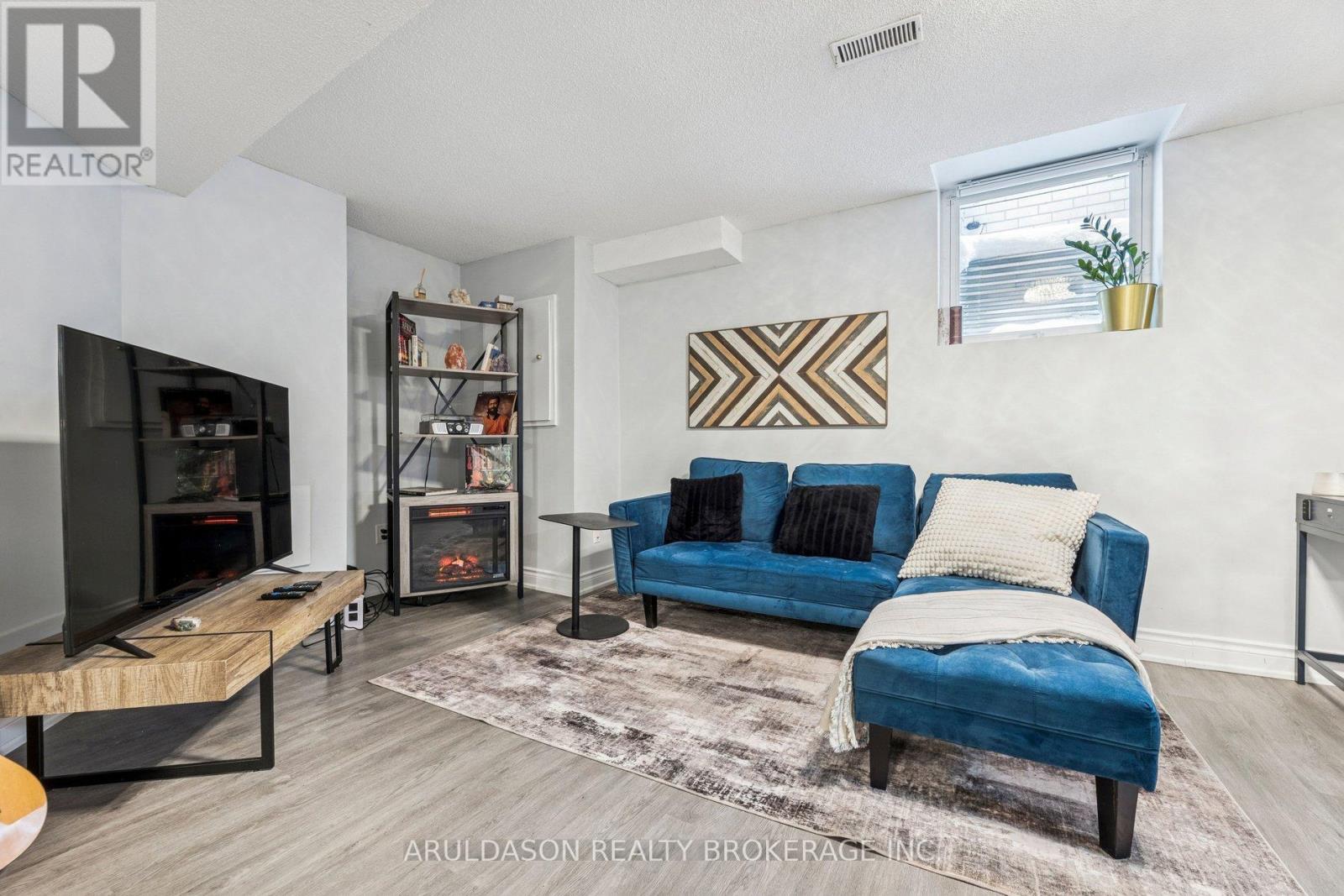 Detached at 3 BOOTH CRESCENT, Ajax
