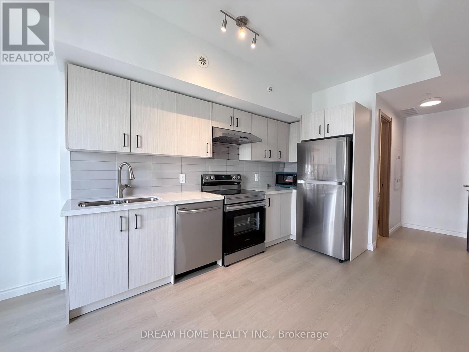 Townhouse at C1- 301 - 3423 SHEPPARD AVENUE E, Toronto (Tam O'Shanter-Sullivan)