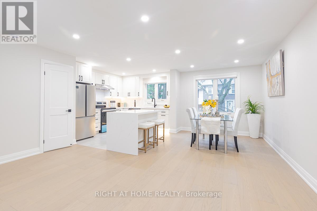 Townhouse at 176 - 160 PALMDALE DRIVE, Toronto