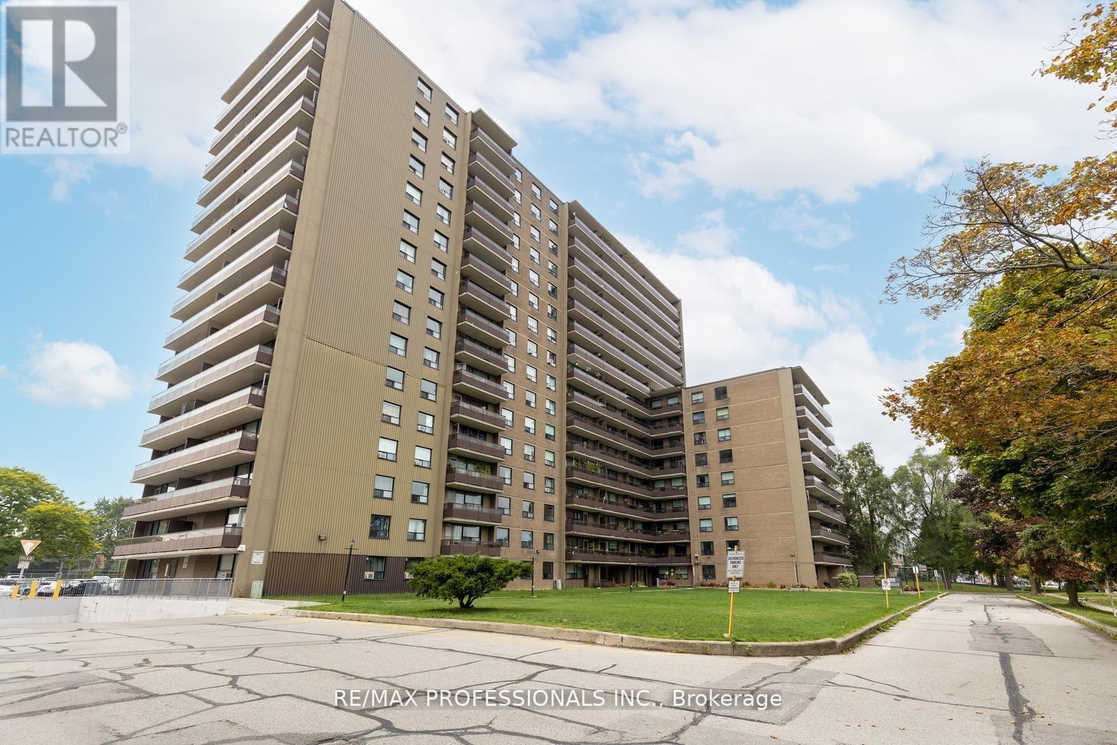 Apartment at 1704 - 180 MARKHAM ROAD, Toronto (Scarborough Village)