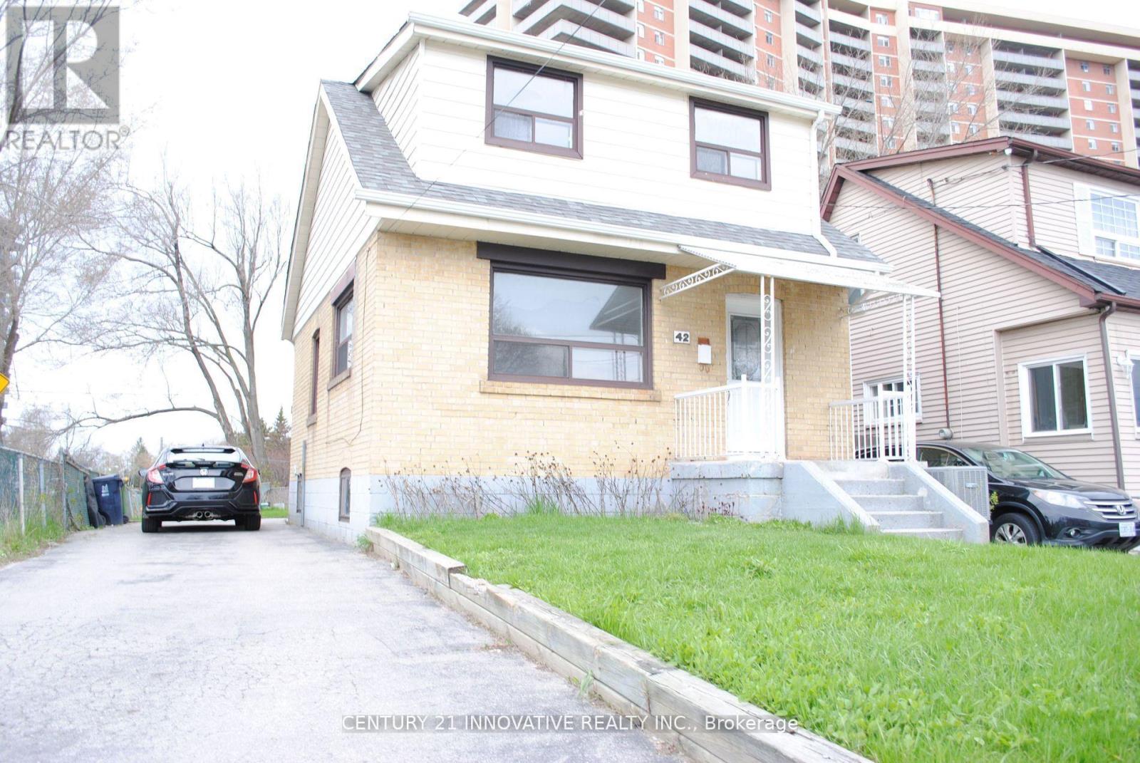 Detached at STUDIO - 42 ST DUNSTAN DRIVE, Toronto (Oakridge)