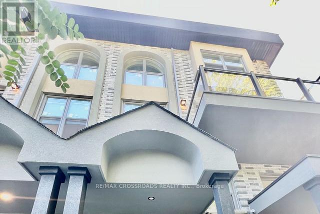 Townhouse at #9 - 300 RAILWAY ENGINE HOUSE WAY STREET, Whitby (Downtown Whitby)