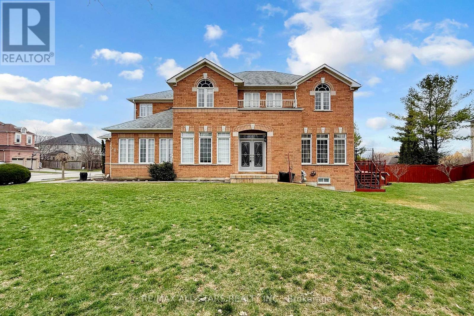 Detached at 75 GLORIA CRESCENT, Whitby