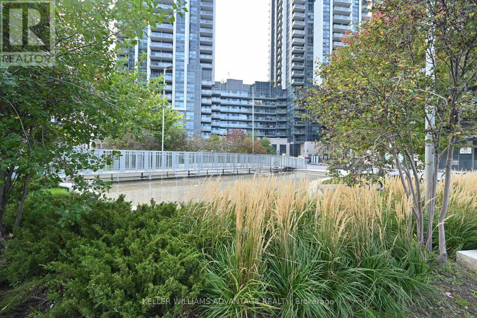 Apartment at 728 - 20 MEADOWGLEN PLACE, Toronto (Woburn)