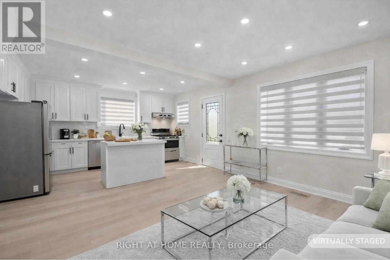 Detached at 961 VICTORIA PARK AVENUE, Toronto (Clairlea-Birchmount)