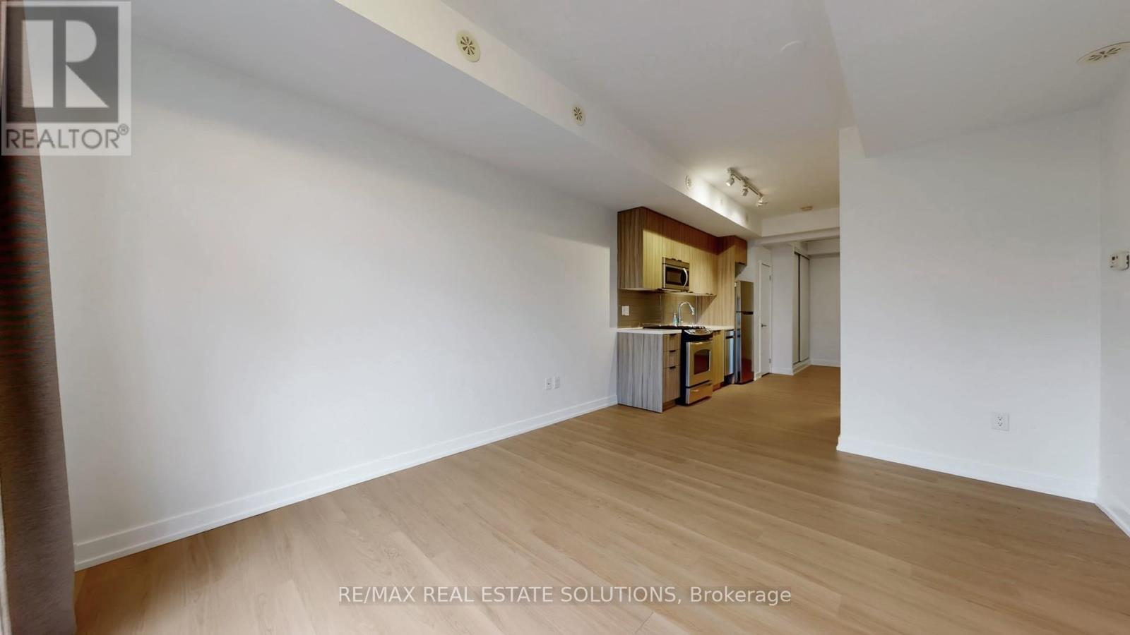 Townhouse at 59 - 140 BROADVIEW AVENUE, Toronto