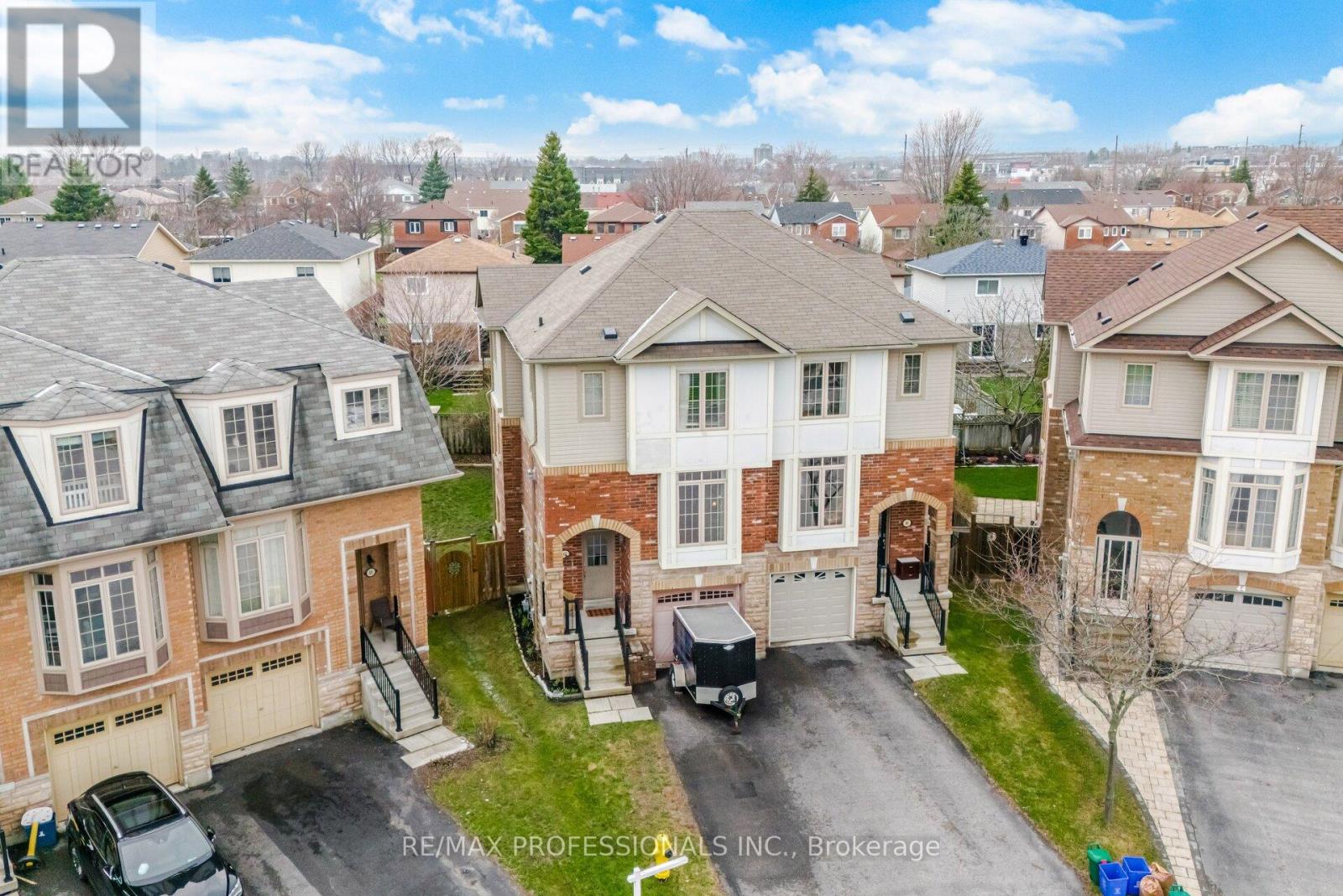 Semi-Detached/Link at 45 HORTON STREET, Ajax (Central East)