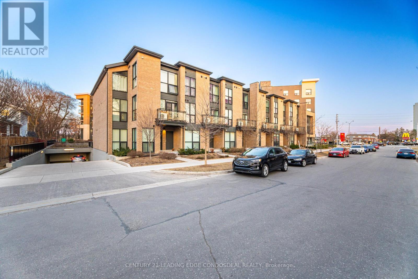 Apartment at 424 - 1 FALAISE ROAD, Toronto (West Hill)