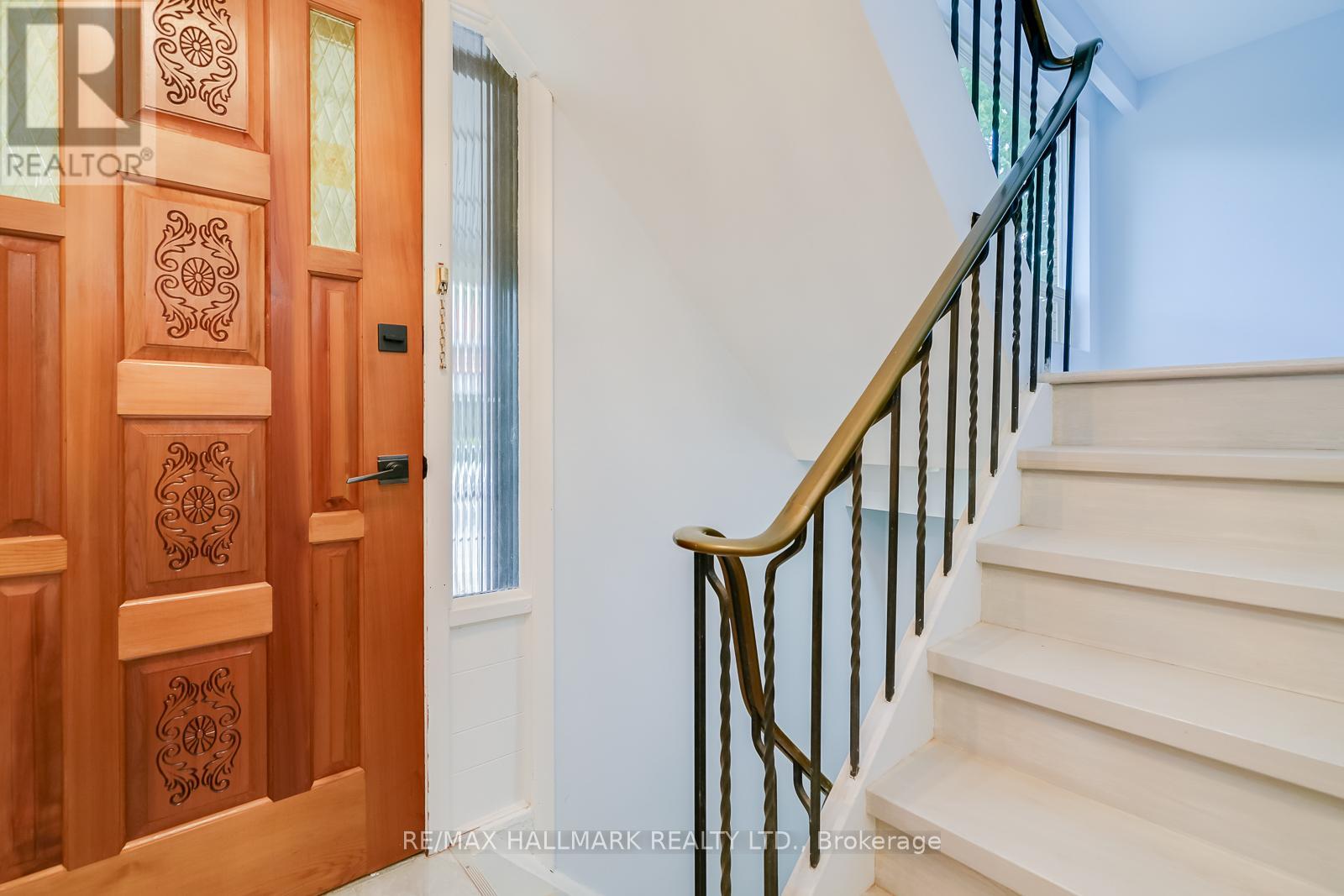 Semi-Detached/Link at 38 OSBORNE AVENUE, Toronto