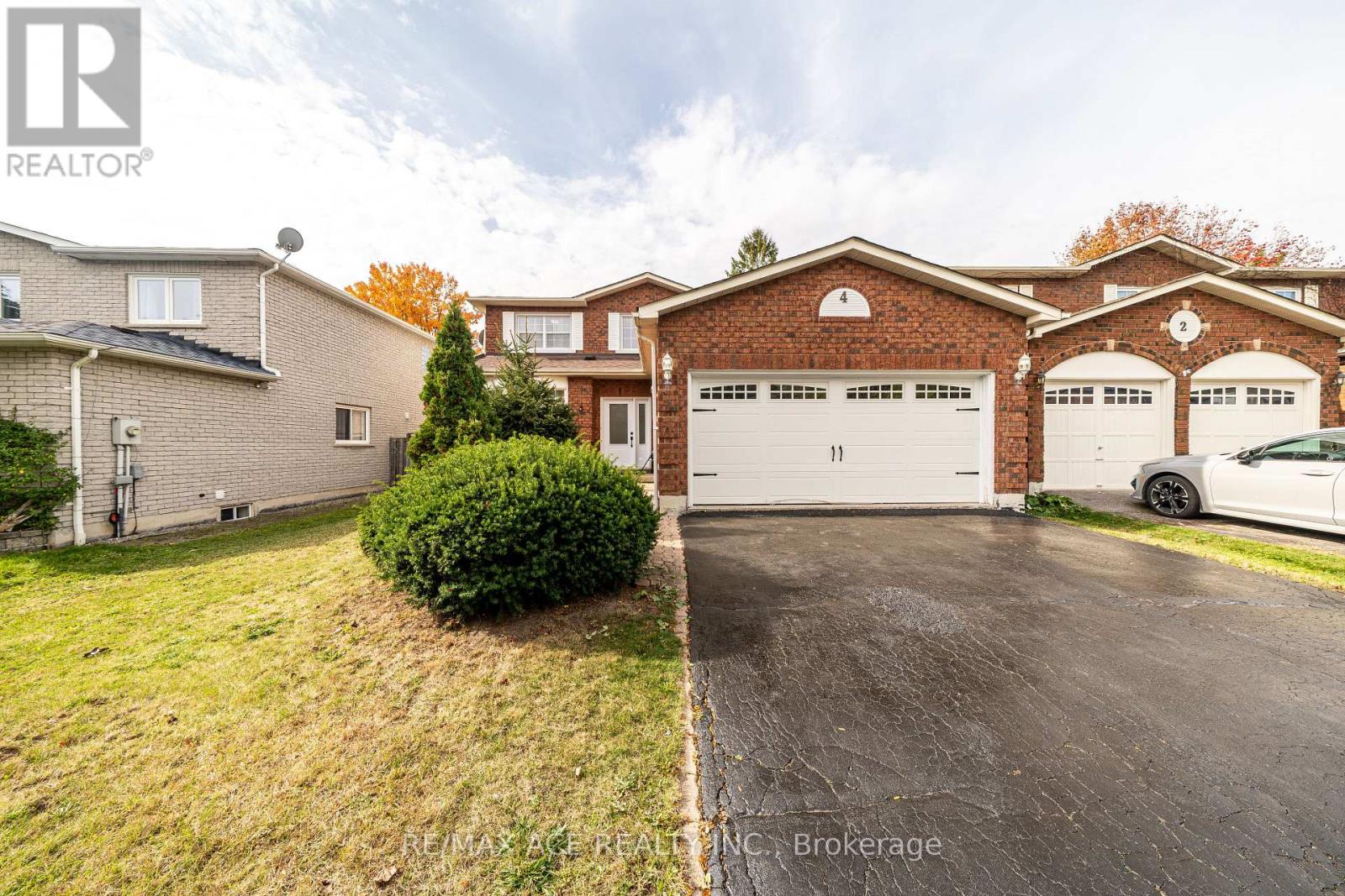 Detached at 4 BROUGHTON COURT, Whitby (Pringle Creek)